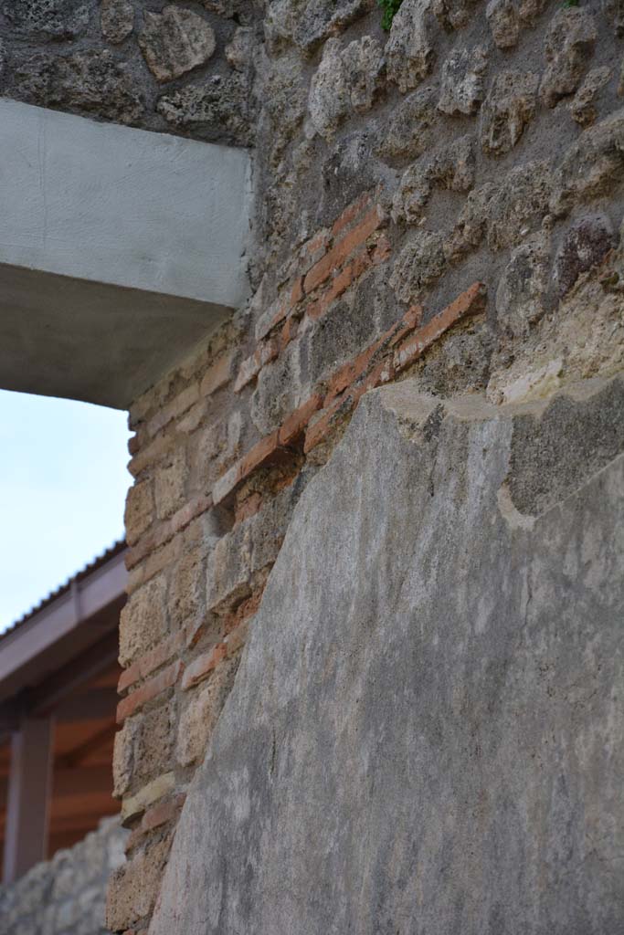 IX.5.11 Pompeii. March 2017. Room a, upper west wall at south end of entrance corridor.   
Foto Christian Beck, ERC Grant 681269 DÉCOR.