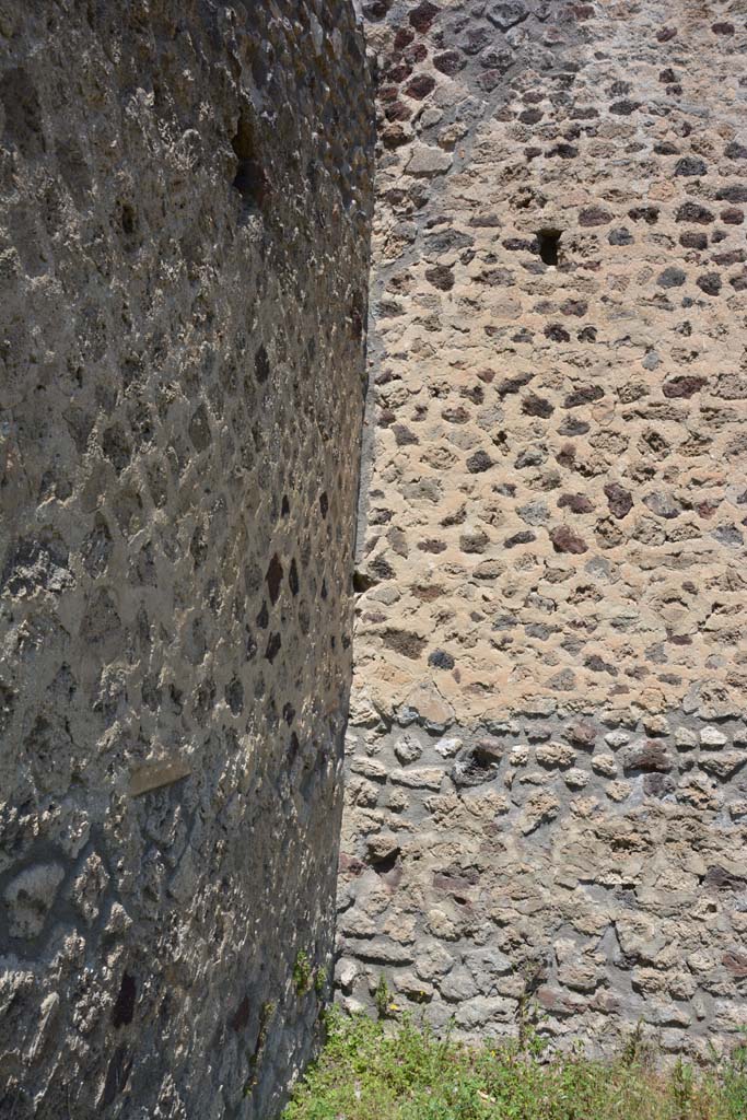 IX.5.14 Pompeii. May 2017. Peristyle “k”, north-west corner.
Foto Christian Beck, ERC Grant 681269 DÉCOR.