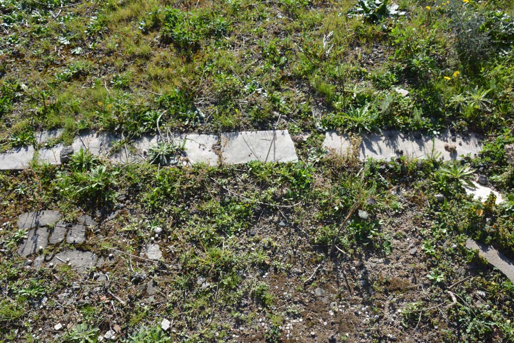 IX.5.14 Pompeii. May 2017. Room “m”, doorway threshold onto east portico of peristyle “k”.  
Foto Christian Beck, ERC Grant 681269 DÉCOR.