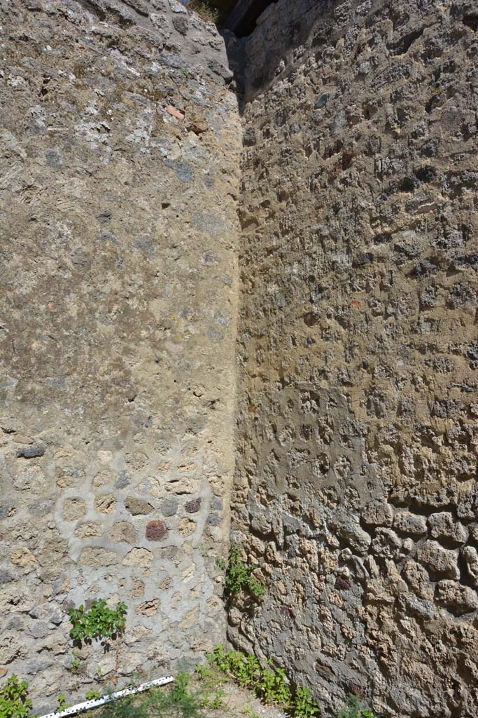 IX.5.14 Pompeii. May 2017. Room “n”, south-east corner.
Foto Christian Beck, ERC Grant 681269 DÉCOR.