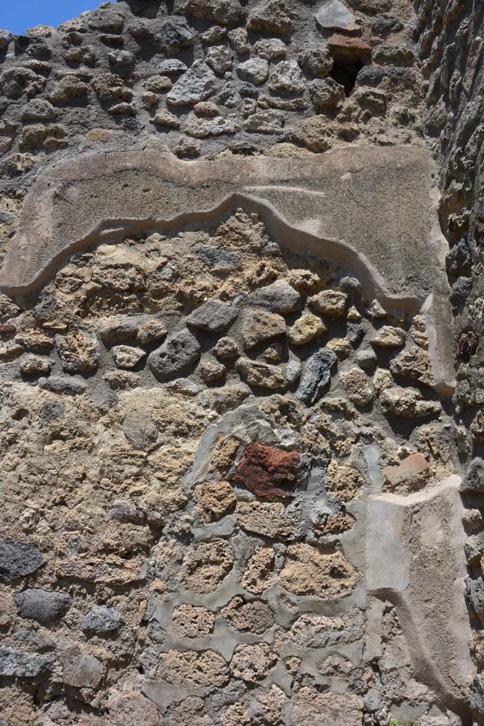 IX.5.14 Pompeii. May 2017. Kitchen “q”, north wall in north-east corner.
Foto Christian Beck, ERC Grant 681269 DÉCOR.