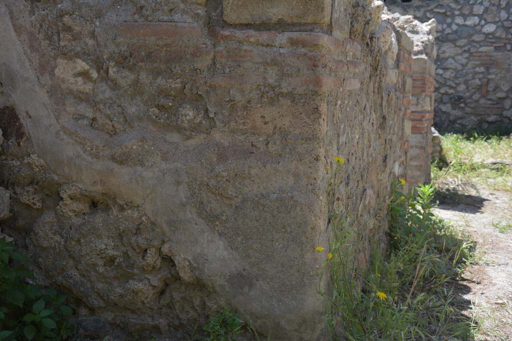 IX.5.14 Pompeii. May 2017. Room “u”, north end of west wall leading into corridor “p”, on right.
Foto Christian Beck, ERC Grant 681269 DÉCOR.