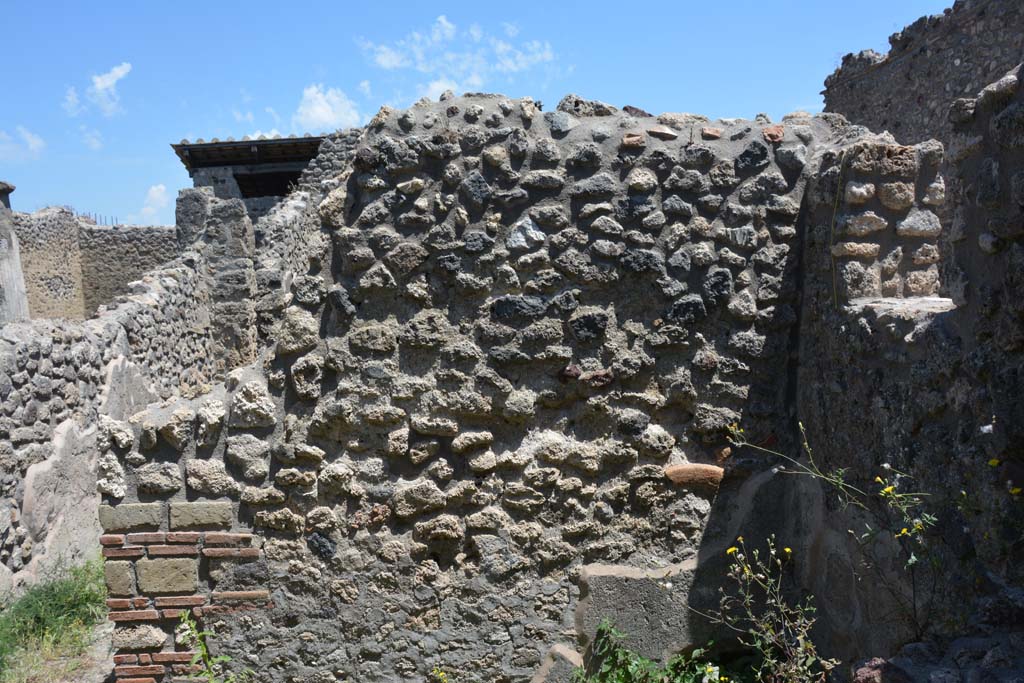 IX.5.14 Pompeii. May 2017. Room “t”, looking towards east wall.   
Foto Christian Beck, ERC Grant 681269 DÉCOR.