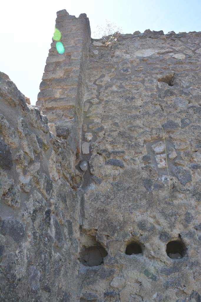 IX.5.14 Pompeii. May 2017. Room “s”, upper west wall in south-west corner.
Foto Christian Beck, ERC Grant 681269 DÉCOR.