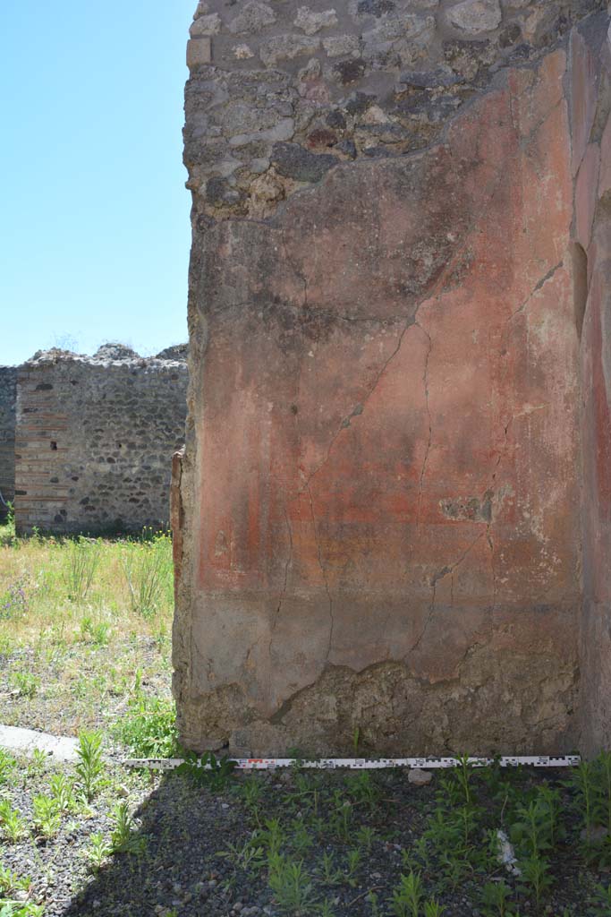IX.5.14 Pompeii. May 2017. Room “f”, looking towards south wall in south-west corner.
Foto Christian Beck, ERC Grant 681269 DÉCOR.