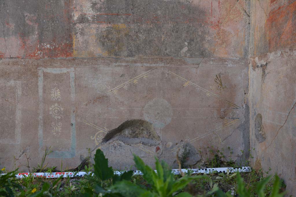 IX.5.14 Pompeii. May 2017. Room “f”, zoccolo on east wall at south end. 
Foto Christian Beck, ERC Grant 681269 DÉCOR.