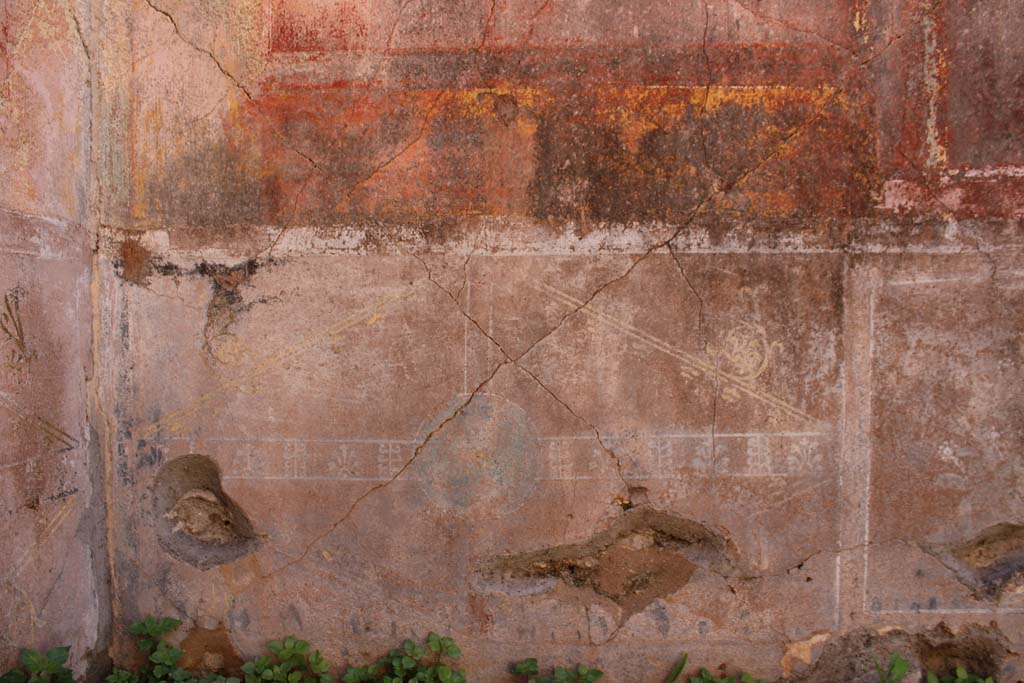 IX.5.14 Pompeii. May 2019. Room “f”, zoccolo from south wall at east end.
Foto Christian Beck, ERC Grant 681269 DÉCOR.