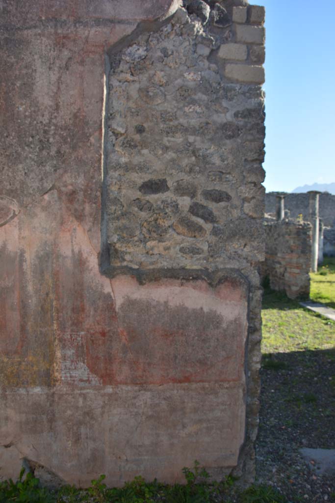 IX.5.14 Pompeii. March 2017.  
Room “f”, upper and middle zone of south wall near doorway to atrium “b”, on right.
Foto Christian Beck, ERC Grant 681269 DÉCOR.