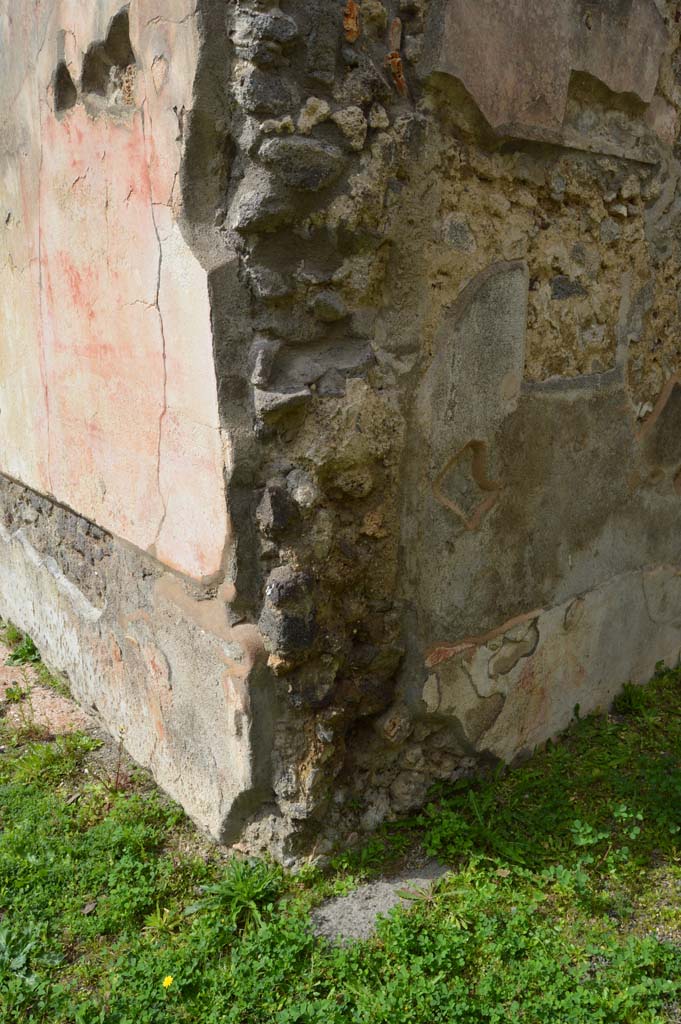 IX.5.14 Pompeii. March 2018. Corner wall between atrium and west wall in north ala “e”, on right.
Foto Taylor Lauritsen, ERC Grant 681269 DÉCOR.