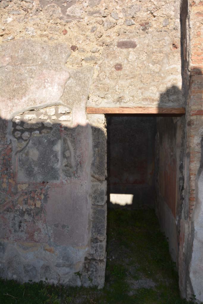 IX.5.14 Pompeii. March 2017. Room “d”, looking east to doorway.
Foto Christian Beck, ERC Grant 681269 DÉCOR.
