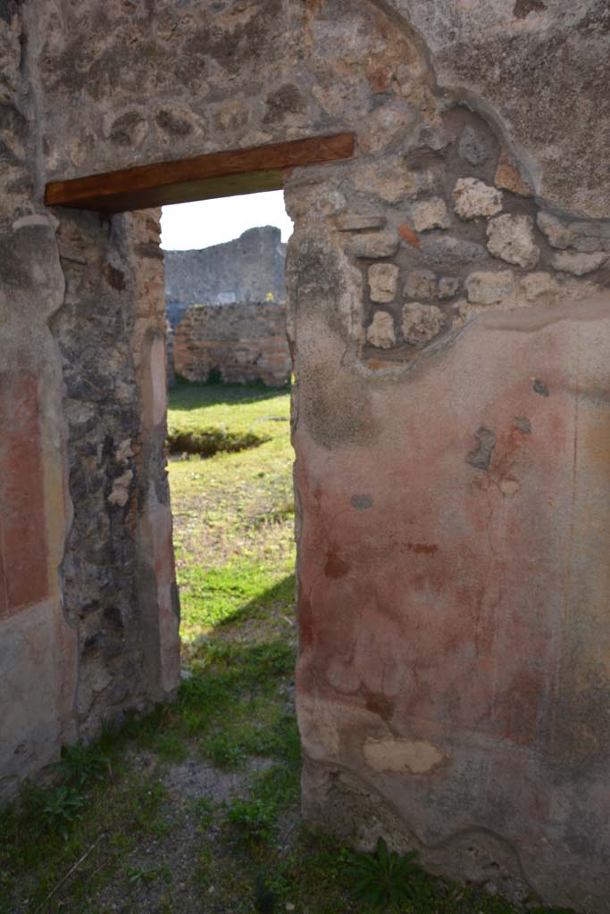IX.5.14 Pompeii. March 2017. Room “d”, looking west towards doorway.
Foto Christian Beck, ERC Grant 681269 DÉCOR.