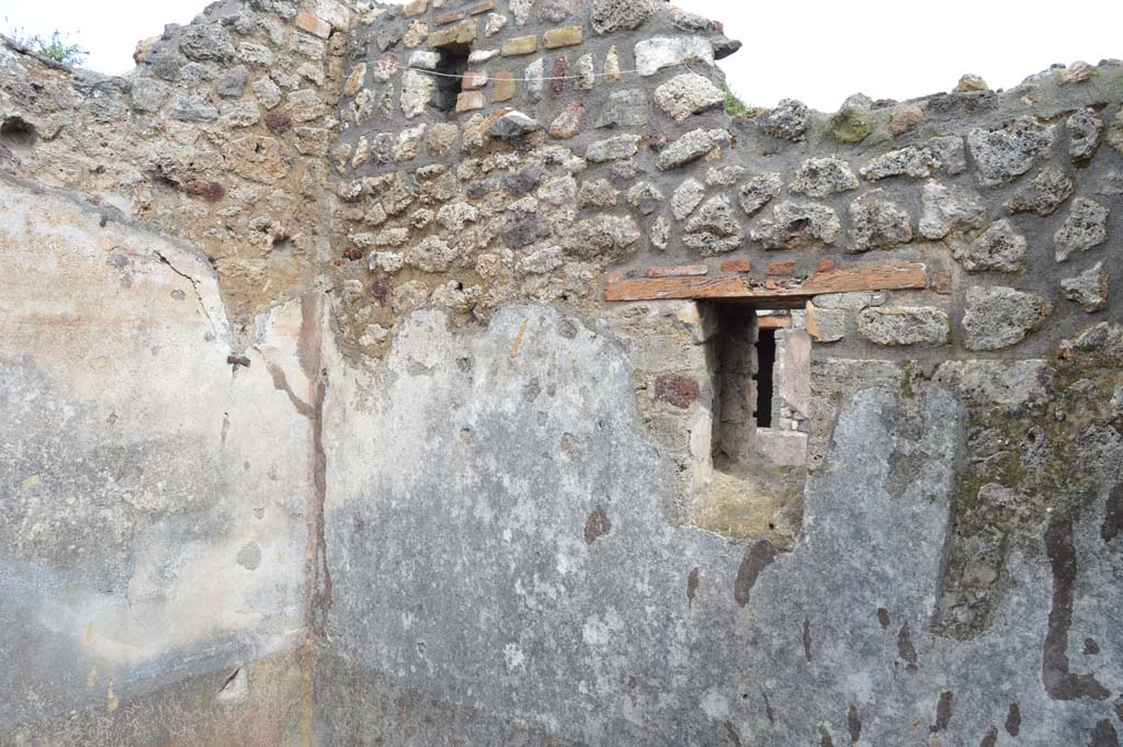 IX.5.14 Pompeii. March 2018. Room “d”, looking towards upper north-east corner in cubiculum. 
Foto Taylor Lauritsen, ERC Grant 681269 DÉCOR.