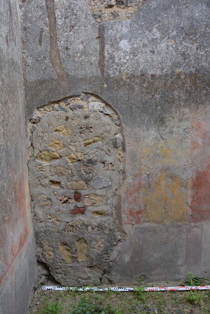 IX.5.14 Pompeii. May 2017. Room “d”, south wall in south-east corner.
Foto Christian Beck, ERC Grant 681269 DÉCOR.