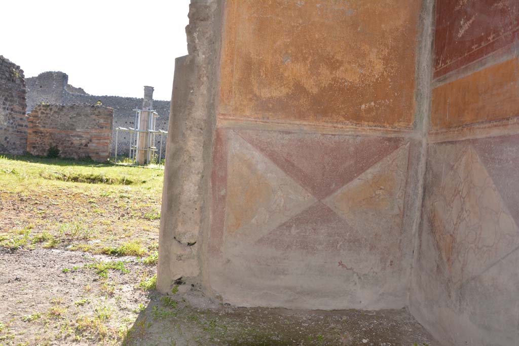 IX.5.14 Pompeii. March 2017. Room “c”, zoccolo in north-west corner.
Foto Christian Beck, ERC Grant 681269 DÉCOR.