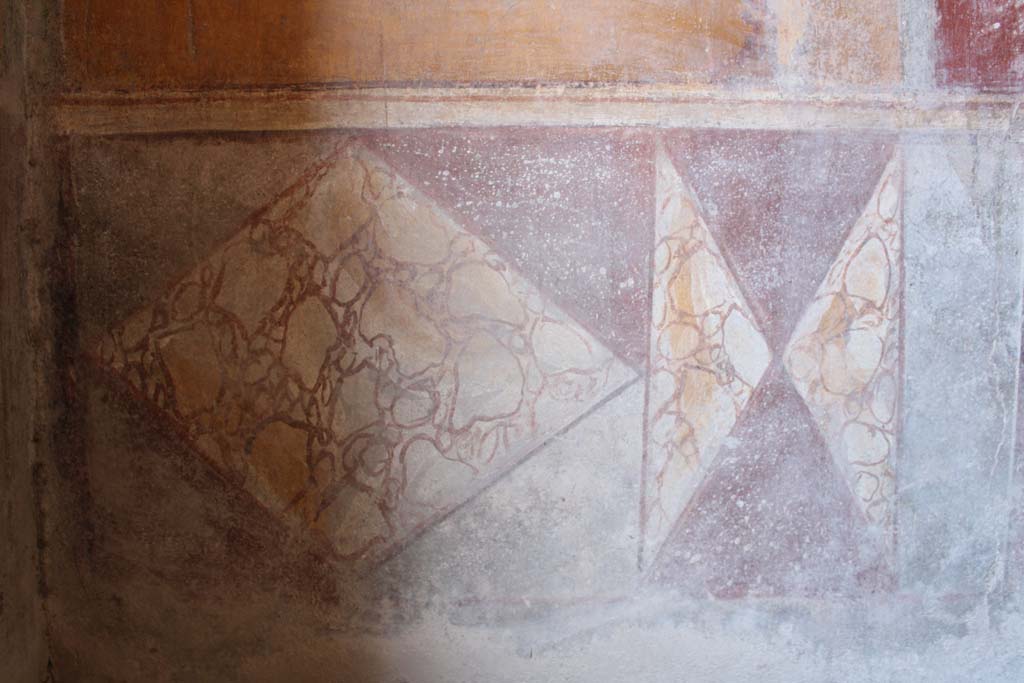 IX.5.14 Pompeii. May 2019. Room “c”, detail of zoccolo on north wall of cubiculum.
Foto Christian Beck, ERC Grant 681269 DÉCOR.