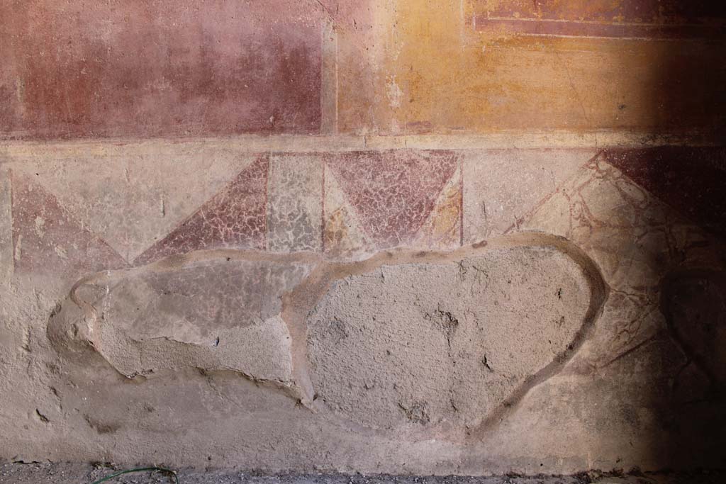 IX.5.14 Pompeii. May 2019. Room “c”, zoccolo on south wall at west end.
Foto Christian Beck, ERC Grant 681269 DÉCOR.