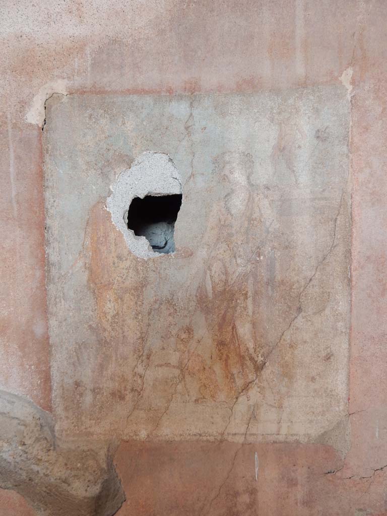 IX.5.14 Pompeii. June 2019. Cubiculum “g”, east wall.
Wall painting from centre of east wall. Photo courtesy of Buzz Ferebee.