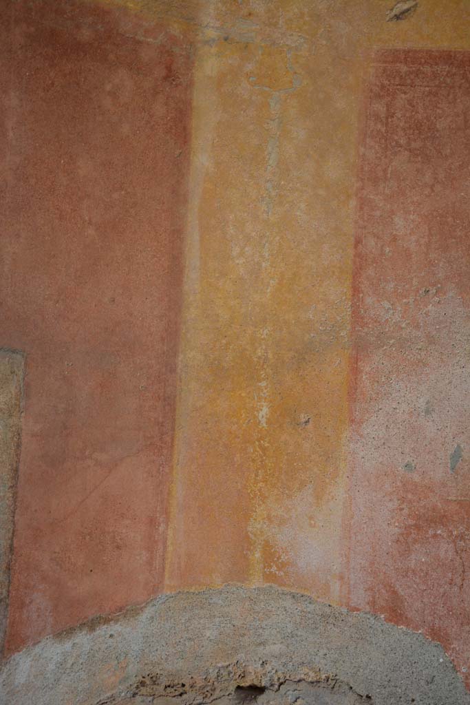 IX.5.14 Pompeii. May 2017. 
Room “g”, painted candelabra on west side of central painting on south wall.
Foto Christian Beck, ERC Grant 681269 DÉCOR.