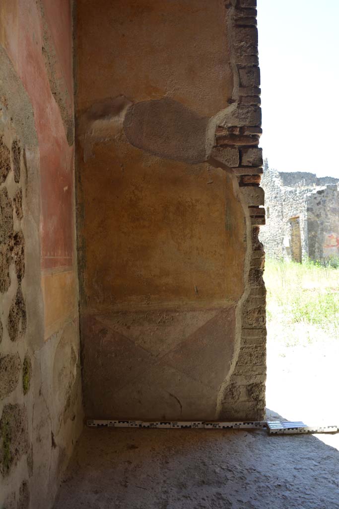 IX.5.14 Pompeii. May 2017. Room “g”, west wall in south-west corner.
Foto Christian Beck, ERC Grant 681269 DÉCOR.