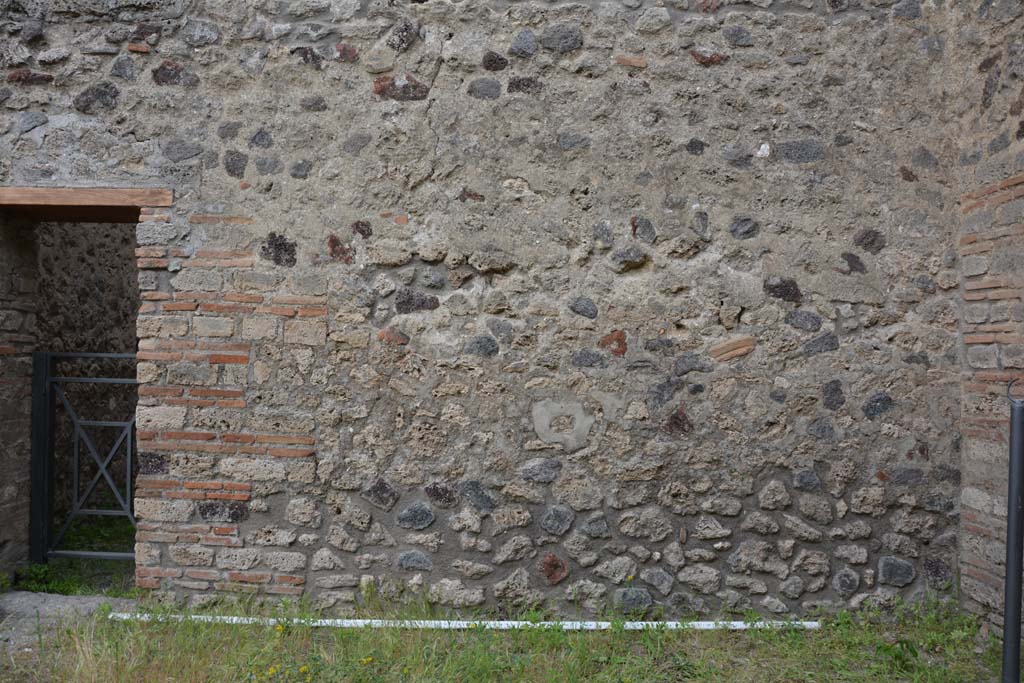 IX.5.14 Pompeii. May 2017. Room “i”, east wall in south-east corner.      
Foto Christian Beck, ERC Grant 681269 DÉCOR.