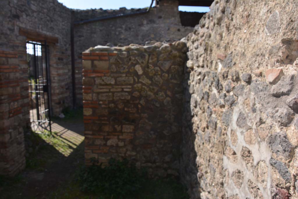 IX.5.16 Pompeii. March 2017. Room b’, looking towards west wall in north-west corner.   
Foto Christian Beck, ERC Grant 681269 DÉCOR.