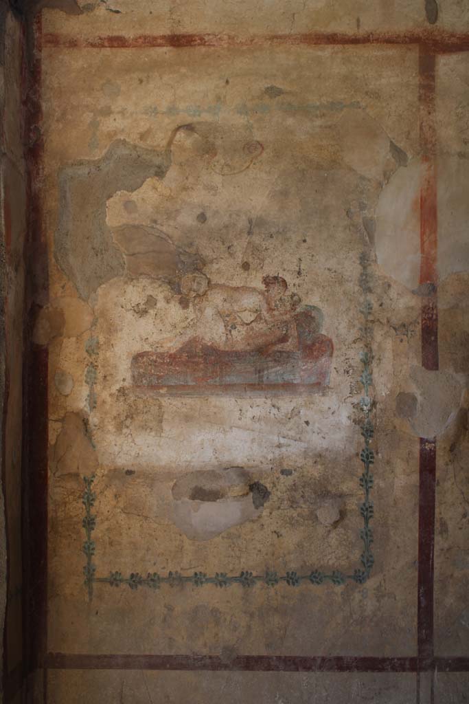 IX.5.16 Pompeii. May 2019. 
Room f’, painted panel on south wall in south-east corner of cubiculum.