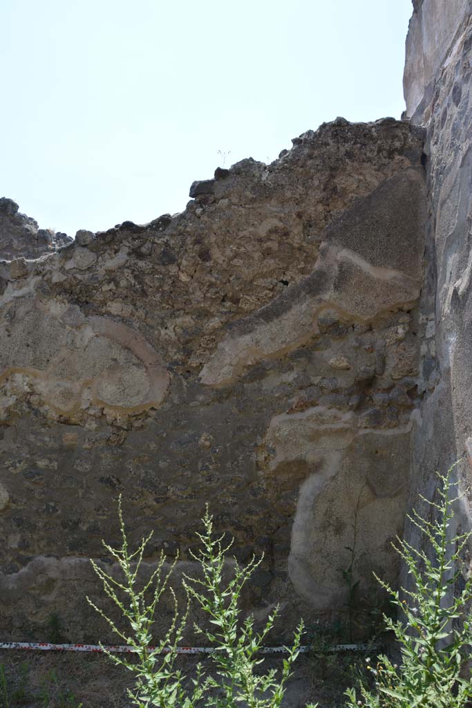IX.5.17/6 Pompeii. May 2017. Room x, west wall at north end, in north-west corner.
Foto Christian Beck, ERC Grant 681269 DÉCOR.