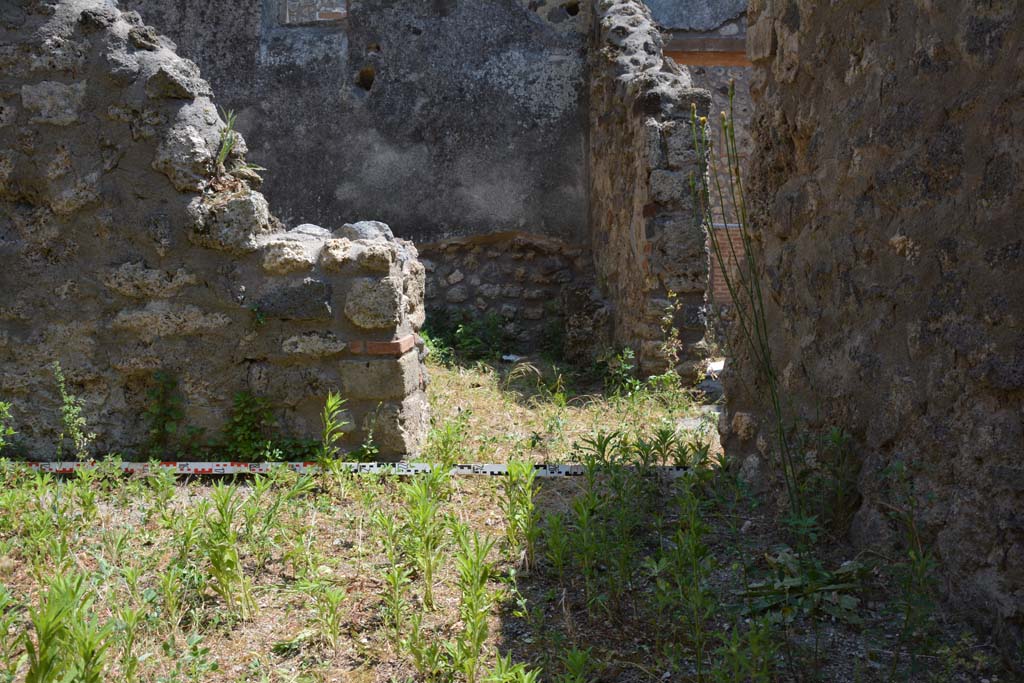 IX.5.17/6 Pompeii. May 2017. Room x, looking towards south wall with doorway to room q, and corridor y.
Foto Christian Beck, ERC Grant 681269 DÉCOR.