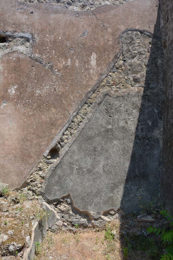 IX.5.6 Pompeii. May 2017. Room q, lower east wall with imprint of stairs to an upper floor.
Foto Christian Beck, ERC Grant 681269 DÉCOR.