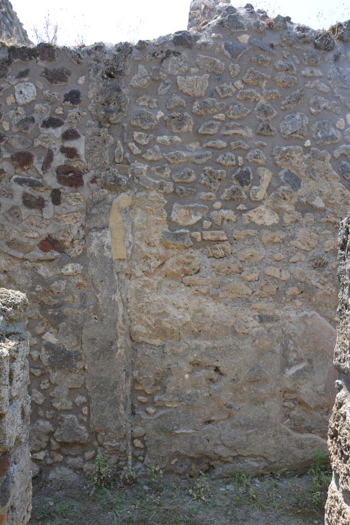 IX.5.6 Pompeii. May 2017. Room q, looking west through doorway across corridor y. 
Foto Christian Beck, ERC Grant 681269 DÉCOR.