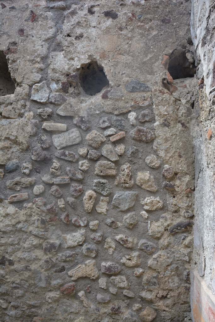 IX.5.18 Pompeii. May 2017. Room h, north wall in north-east corner.
Foto Christian Beck, ERC Grant 681269 DÉCOR.