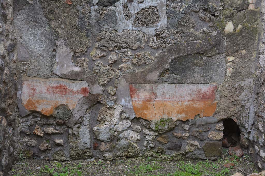 IX.5.18 Pompeii. March 2018. Room “h”, detail from painted decoration on lower east wall. 
Foto Annette Haug, ERC Grant 681269 DÉCOR.