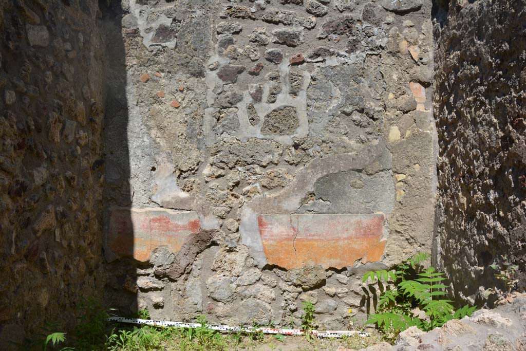 IX.5.18 Pompeii. May 2017. Room h, lower east wall.
Foto Christian Beck, ERC Grant 681269 DÉCOR.