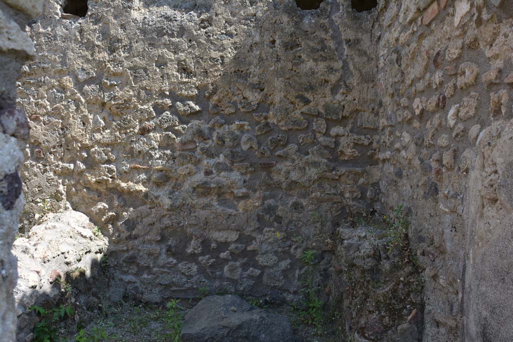 IX.5.18 Pompeii. May 2017. Room h, lower south-west corner.
Foto Christian Beck, ERC Grant 681269 DÉCOR.