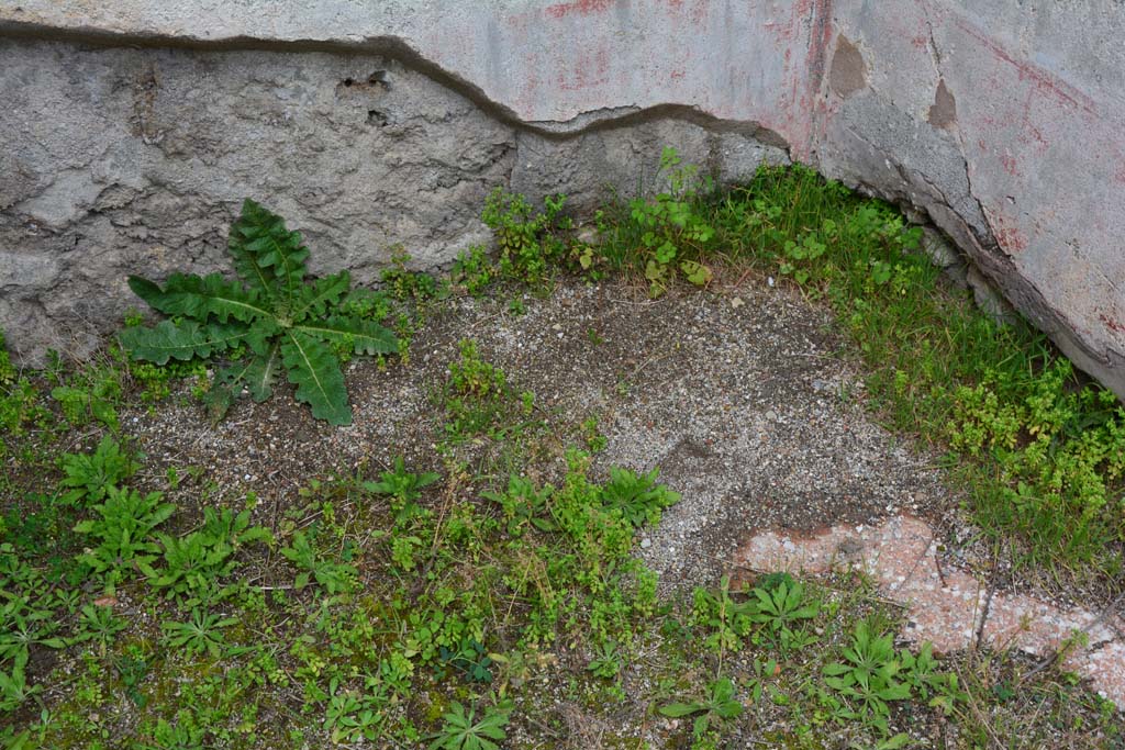 IX.5.18 Pompeii. March 2017. Room p, looking across flooring towards north-east corner.
Foto Christian Beck, ERC Grant 681269 DÉCOR.