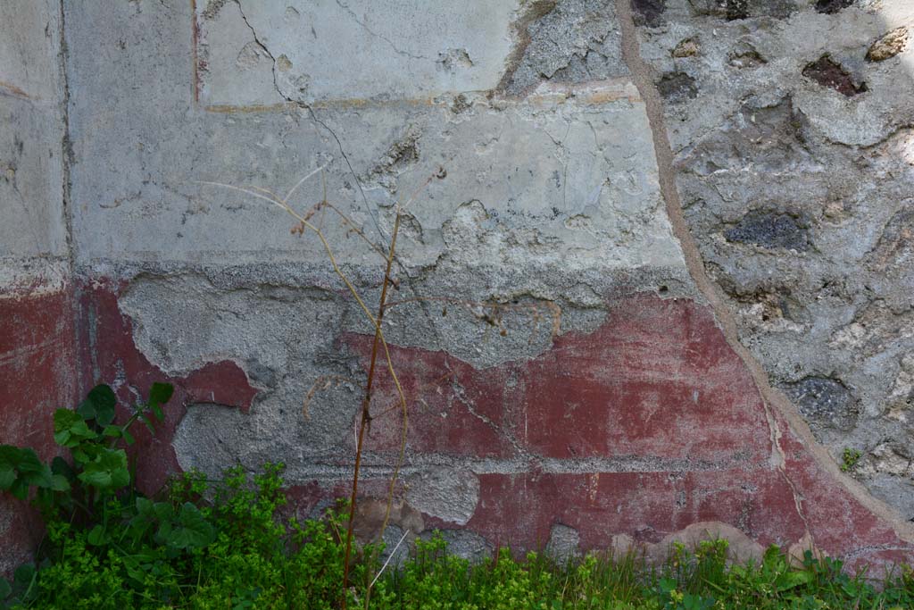 IX.5.18 Pompeii. March 2017. Room l (L), detail from lower north wall at west end.
Foto Christian Beck, ERC Grant 681269 DÉCOR.