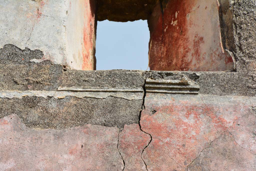 IX.5.18 Pompeii. March 2017. Room o, window in upper east wall.
Foto Christian Beck, ERC Grant 681269 DÉCOR.