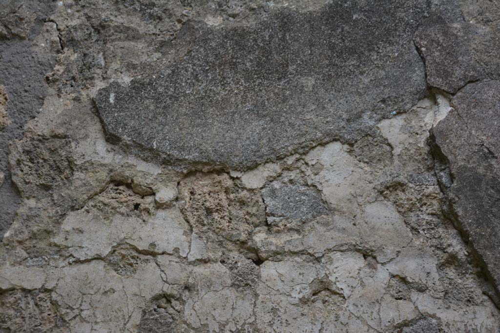 IX.5.18 Pompeii. May 2017. Room c, remaining stucco from upper east wall.
Foto Christian Beck, ERC Grant 681269 DÉCOR.