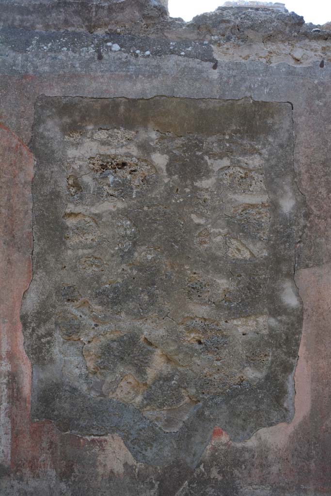 IX.5.18 Pompeii. May 2017. Room e, site of painting from centre of south wall.
Foto Christian Beck, ERC Grant 681269 DÉCOR.