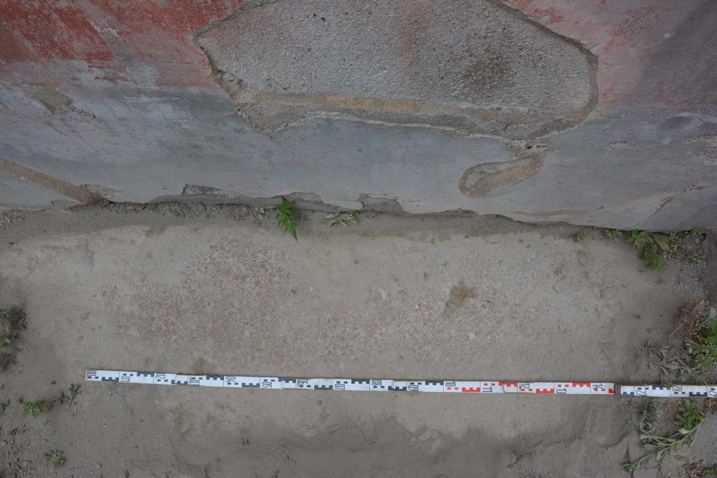 IX.5.18 Pompeii. May 2017. Room e, detail of flooring near north wall.
Foto Christian Beck, ERC Grant 681269 DÉCOR.