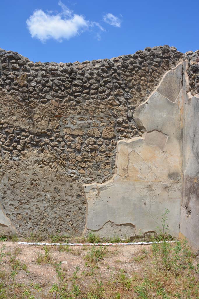 IX.5.18 Pompeii. May 2017. Room “f”, north wall at east end.
Foto Christian Beck, ERC Grant 681269 DÉCOR.