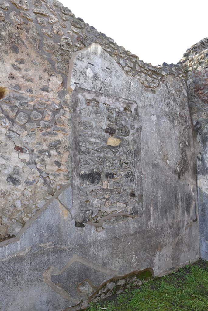 IX.5.18 Pompeii. March 2018. Room “g”, south wall and site of painting.   
Foto Annette Haug, ERC Grant 681269 DÉCOR