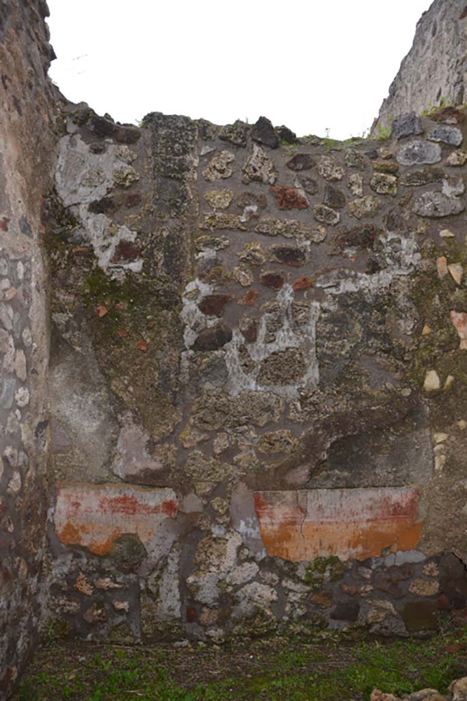 IX.5.18 Pompeii. March 2018. Room “h”, looking towards east wall of kitchen/latrine. 
Foto Annette Haug, ERC Grant 681269 DÉCOR.