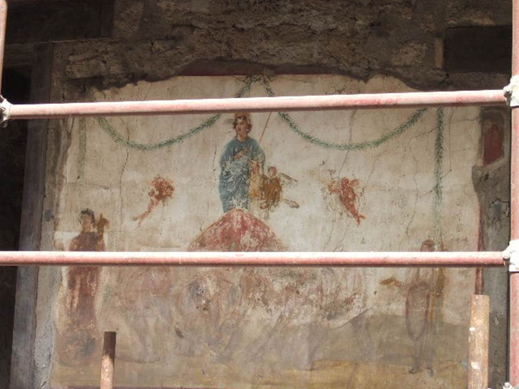 Fresco of Venus and elephants between IX.7.7 and IX.7.6. September 2005.