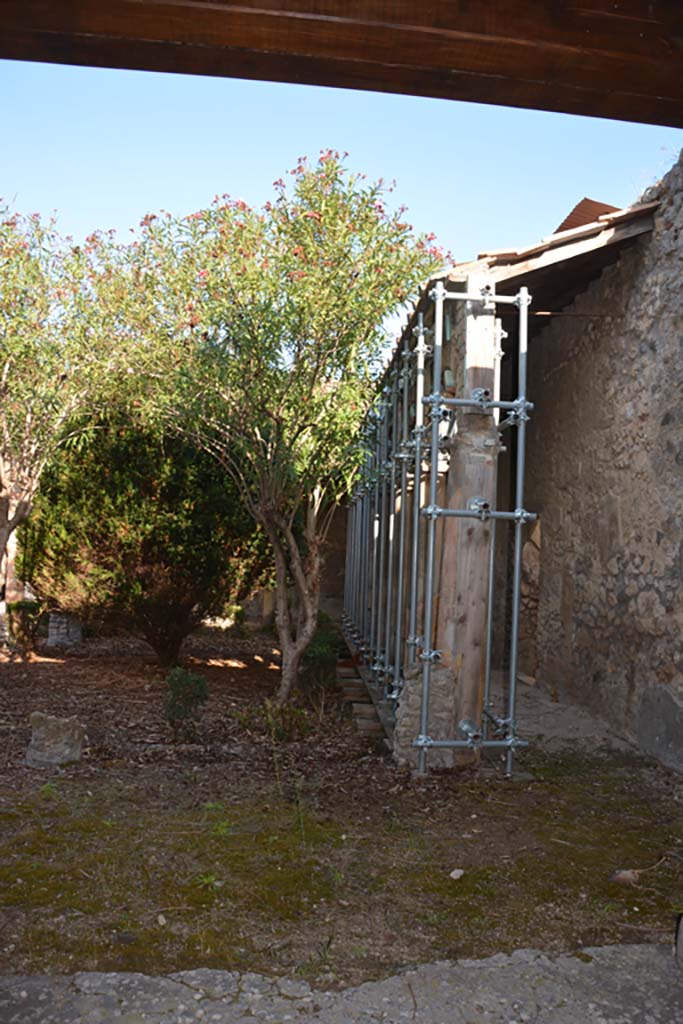 IX.7.20 Pompeii. October 2019. Looking north towards east portico from south portico.
Foto Annette Haug, ERC Grant 681269 DÉCOR.
