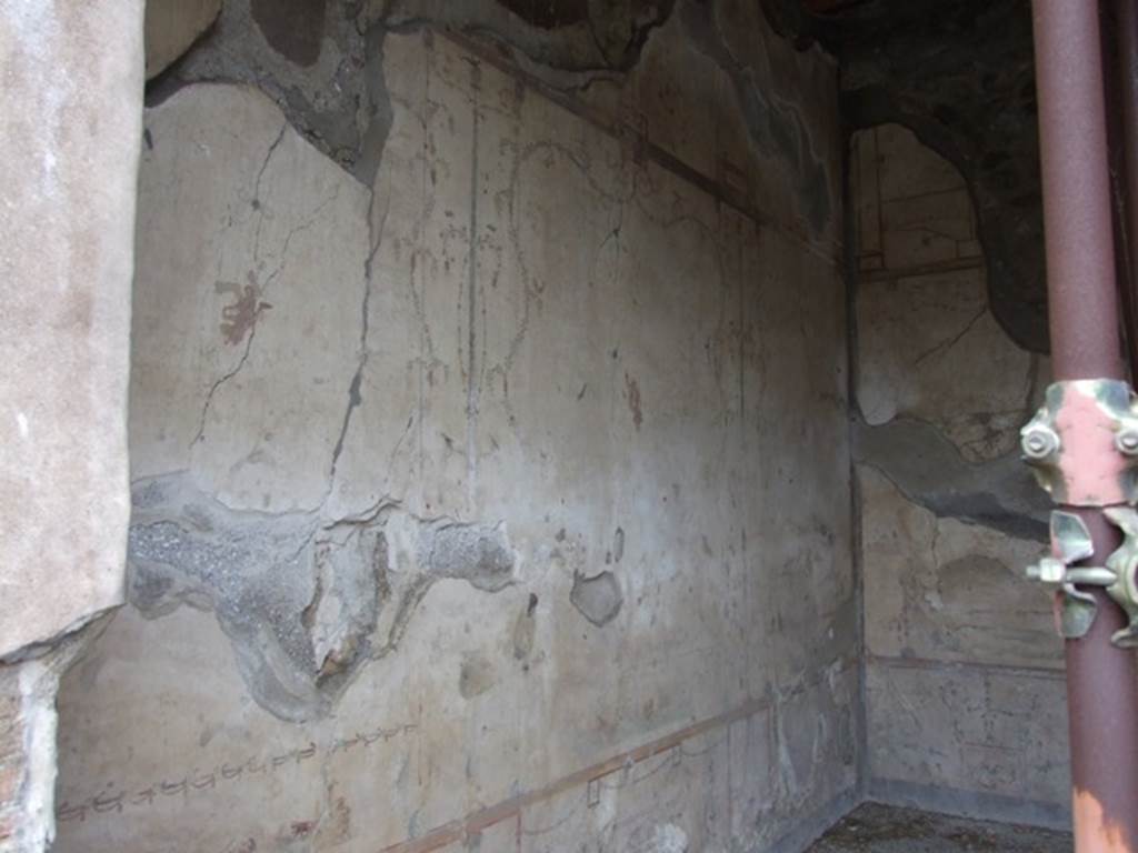 IX.8.6 Pompeii. March 2009. Room 57, west wall of white triclinium. See Schefold, K., 1962. Vergessenes Pompeji. Bern: Francke. (pages 123, 129 and Taf. 103,5, 113, 114, 115)
