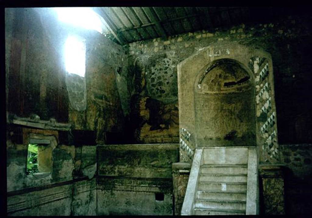 IX.8.6 Pompeii. South-east side of nymphaeum.  
Photographed 1970-79 by Günther Einhorn, picture courtesy of his son Ralf Einhorn.