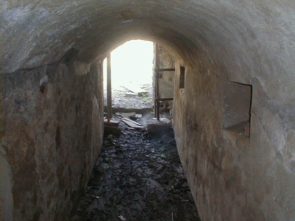 IX.8.6 Pompeii.  September 2004.  Room 18, Service corridor. Looking north.