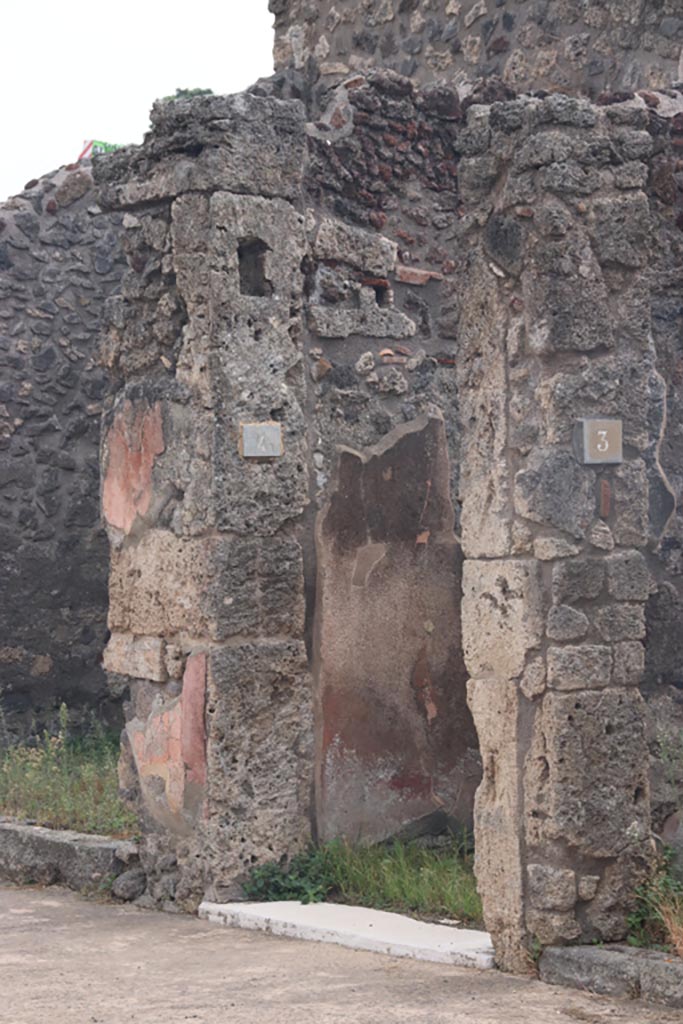 IX.9.4 Pompeii. October 2023. Entrance doorway. Photo courtesy of Klaus Heese.