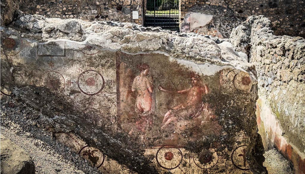IX.10.1 Pompeii. May 2023. Cubiculum 8. North wall. Fresco of Apollo and Daphne.
IX.10.1 Pompei. Maggio 2023. Cubiculum 8. Parete nord. Affresco di Apollo e Dafne.
Photograph © Parco Archeologico di Pompei.